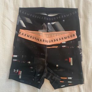 Under Armour Spandex Coral And Black Shorts